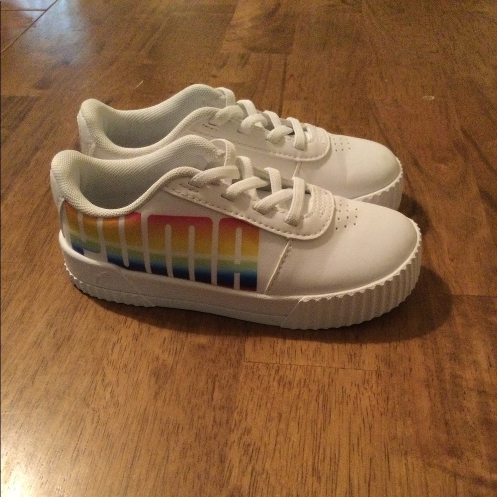 Kids puma shoes